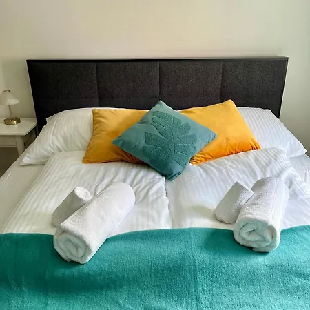 Flores Center - Easy Self-check-in 그라츠